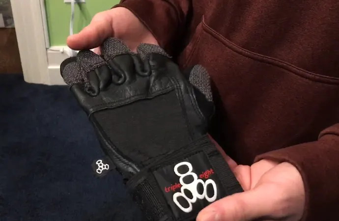 My 7 Best Skateboard Gloves 2023: Safety And Style Collide!