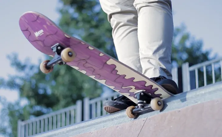 How To Turn On A Skateboard? Learn With Text And Videos