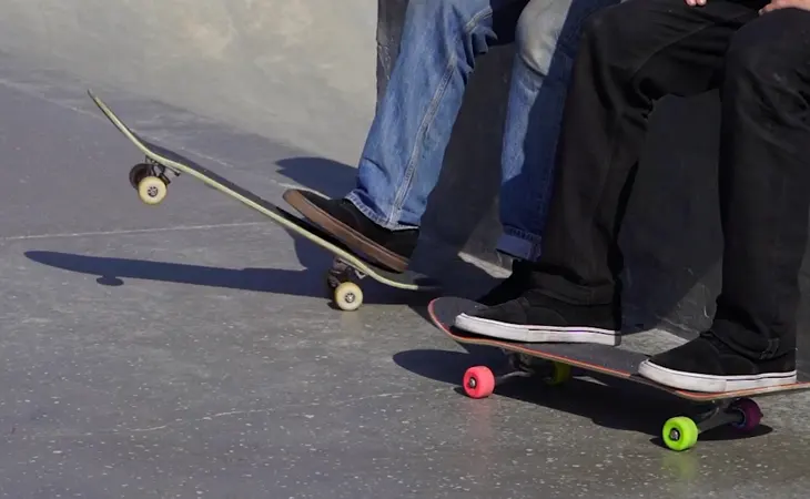 Skate Goofy Or Regular: How To Find Your Perfect Stance?