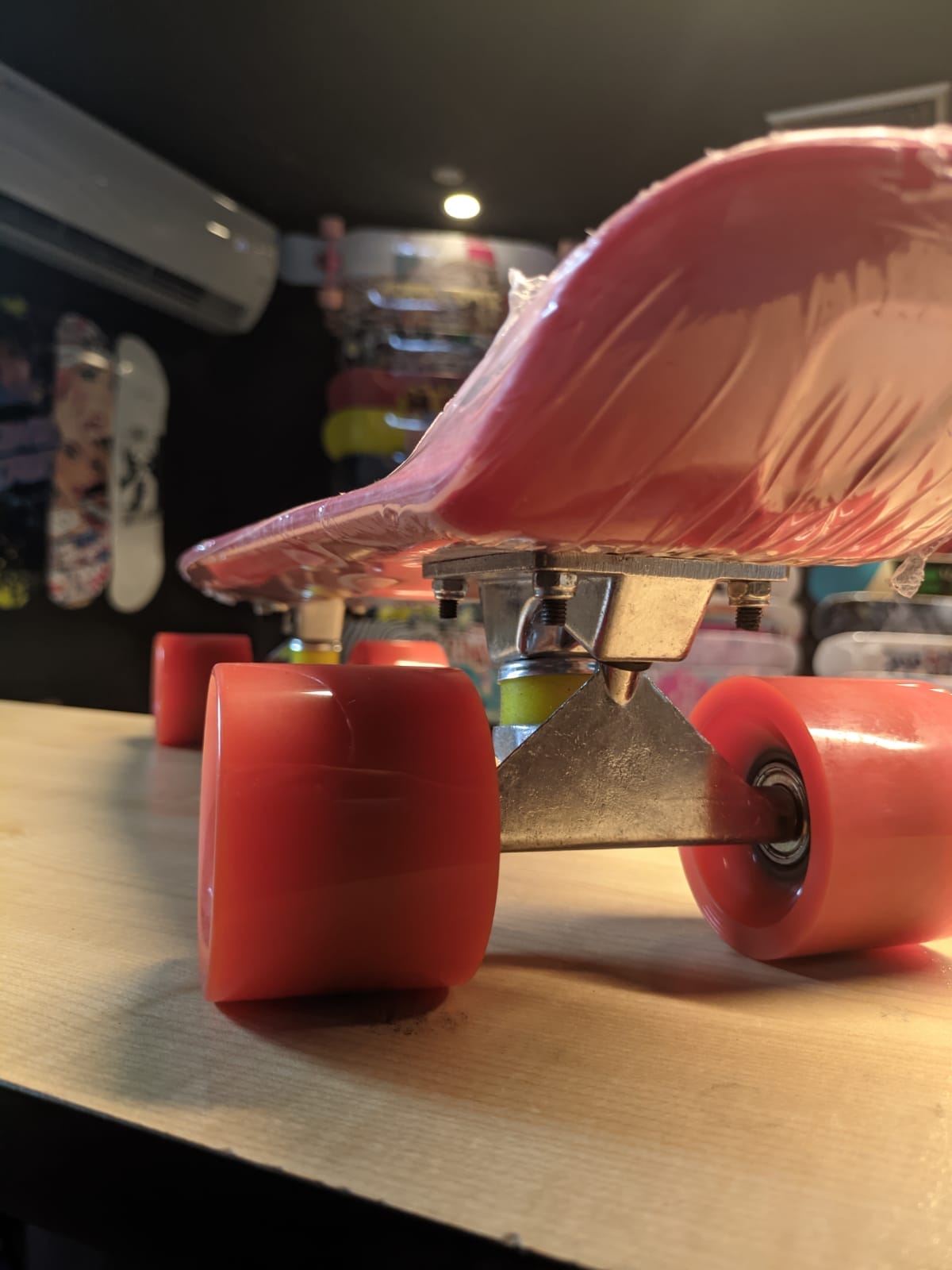 The penny boards offer a lot of advantages that suit many people. However, authentic penny boards cost higher than local ones.