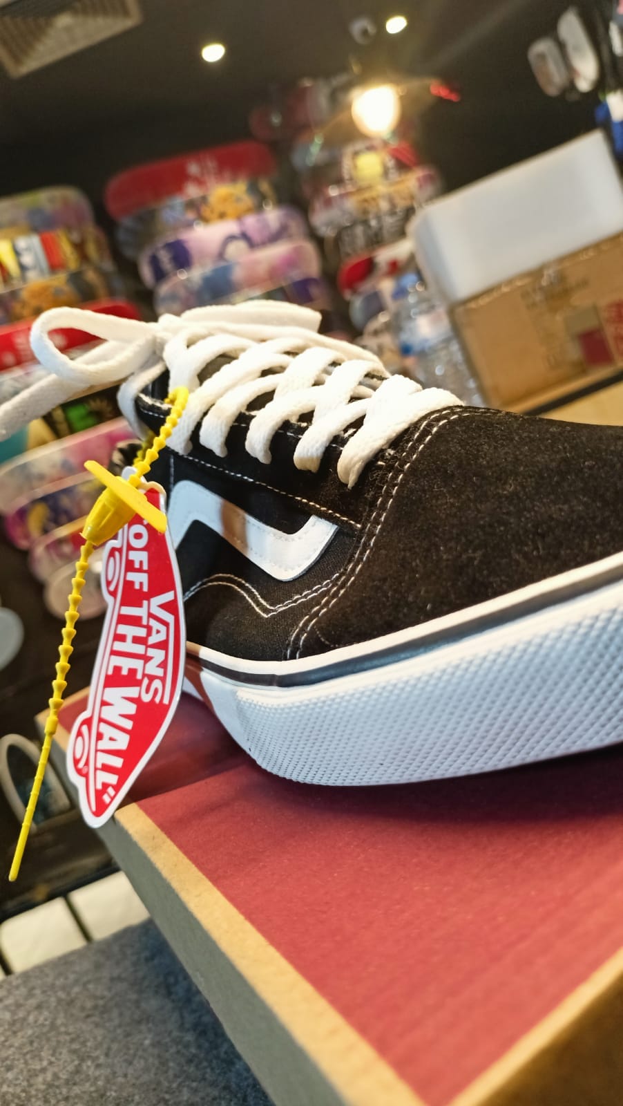 The Vans shoe is designed to provide optimal padding, grip, stability, and control.