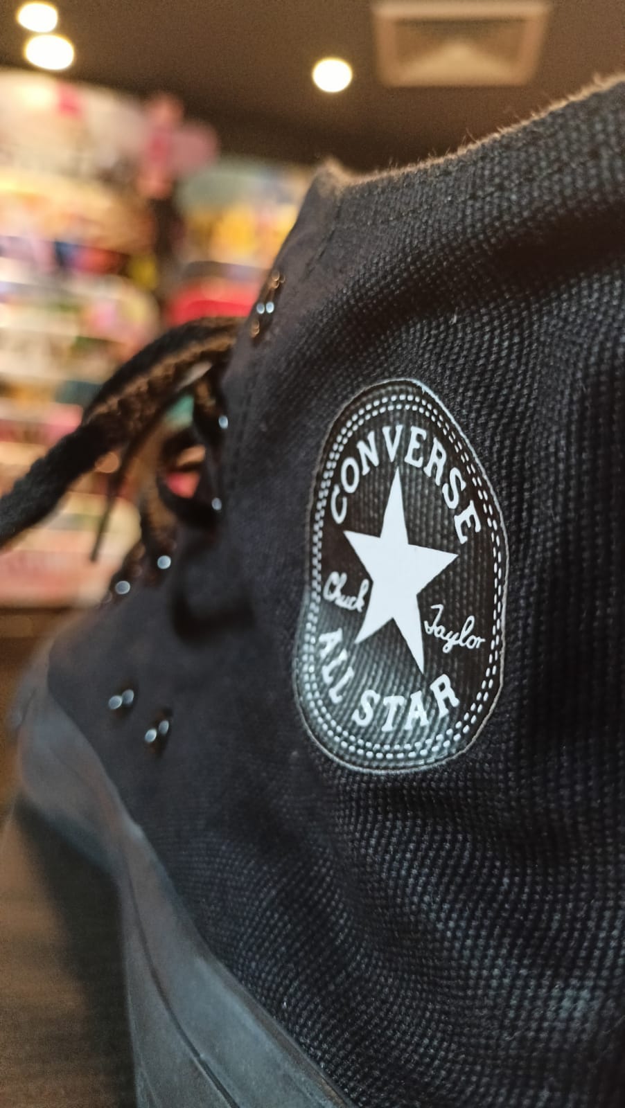Here you can look at the pros and cons of the different types of skate sneakers from Converse.