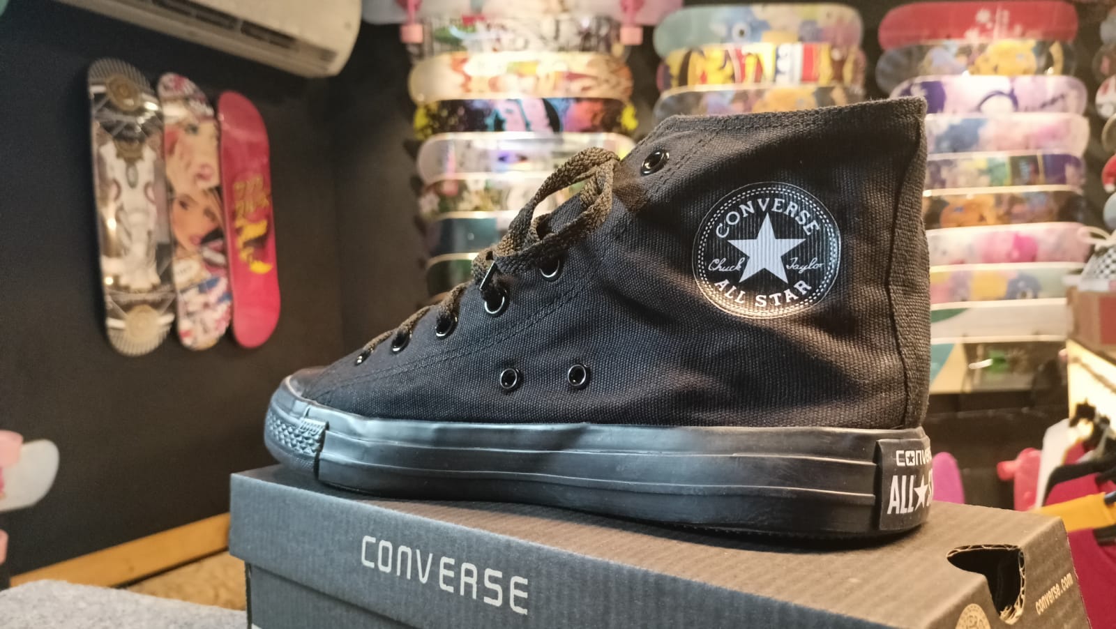 The beauty of the Converse skate sneakers is that they come in many colors and designs to help customize your look.