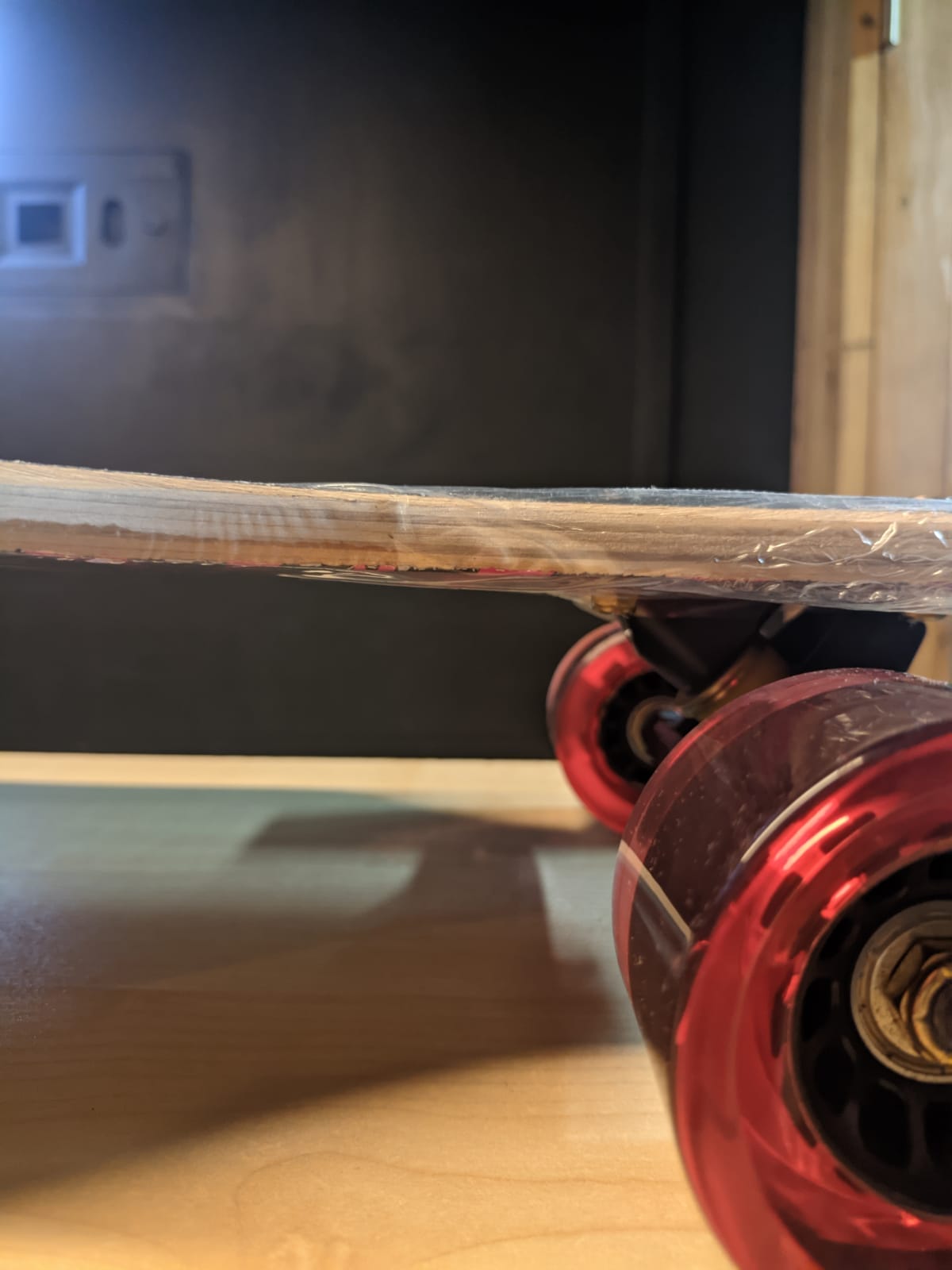 When selecting a longboard, consider the brand's reputation as well. Select a reputable brand with a track record of producing high-quality boards.